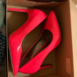 Neon pink Heels, size 6.5 supper cute !